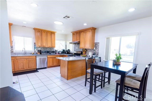 5813 Kauffman Avenue, Temple City CA: https://media.crmls.org/medias/59183777-d407-43c6-a9b7-95694e57d52e.jpg