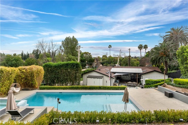 Detail Gallery Image 24 of 29 For 19943 Oxnard, Woodland Hills,  CA 91367 - 4 Beds | 3 Baths