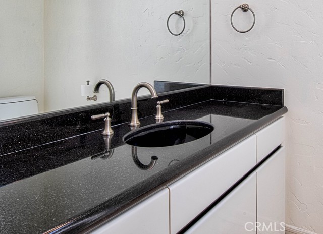 2163 Vista Entrada, Newport Beach CA: https://media.crmls.org/medias/591882fb-1c7b-47c2-94eb-aa19243c9a18.jpg