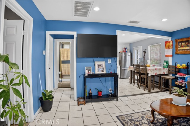 Detail Gallery Image 6 of 29 For 13513 Sayre, Sylmar,  CA 91342 - 2 Beds | 1 Baths