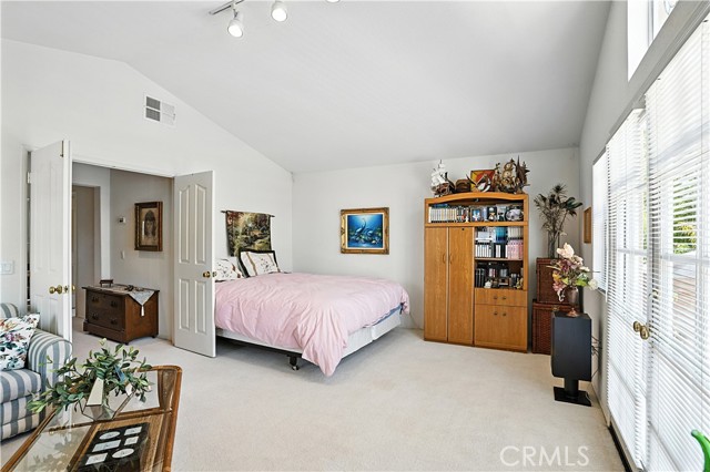 51 Corte Madera, Lake Elsinore CA: https://media.crmls.org/medias/5919728d-a0ce-4979-b07a-d35845609b16.jpg