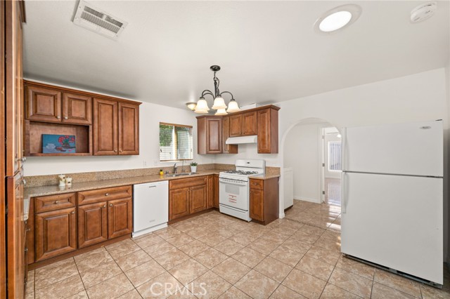 Detail Gallery Image 11 of 30 For 12555 Correnti St, Pacoima,  CA 91331 - 3 Beds | 2 Baths