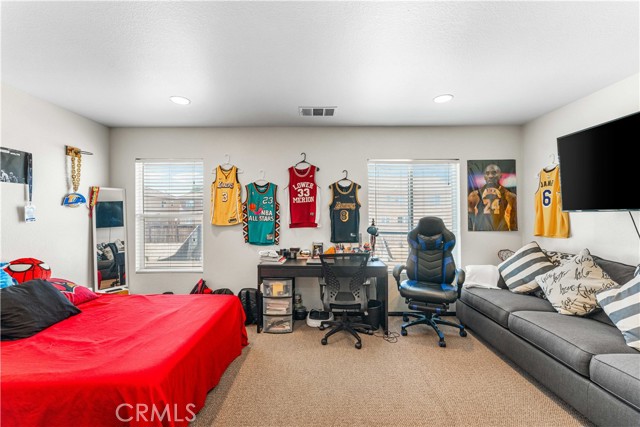Detail Gallery Image 14 of 26 For 9482 Apricot Ct, Hesperia,  CA 92345 - 4 Beds | 2/1 Baths