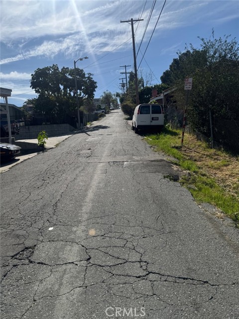 Detail Gallery Image 5 of 5 For 3439 Amethyst St, Los Angeles,  CA 90032 - – Beds | – Baths