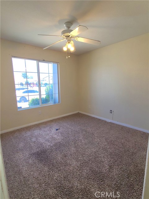 15358 San Miguel Way, Victorville CA: https://media.crmls.org/medias/591a5478-ecd7-4c33-86a6-23f997fd58f8.jpg
