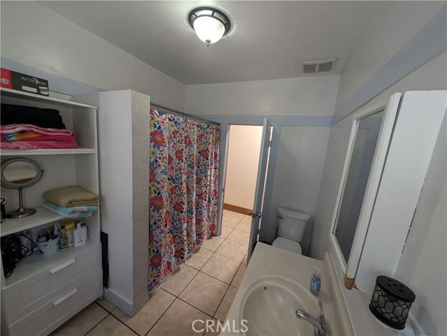 Detail Gallery Image 12 of 23 For 4156 Halldale Ave, Los Angeles,  CA 90062 - 2 Beds | 1 Baths