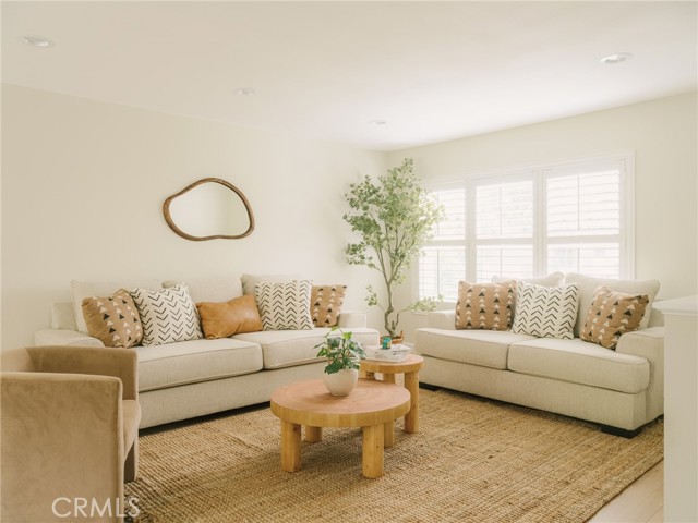 Detail Gallery Image 5 of 51 For 14781 Briarcliff Pl, Tustin,  CA 92780 - 3 Beds | 2/1 Baths