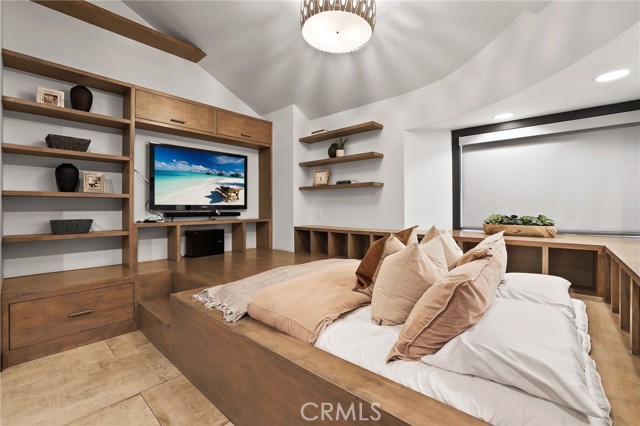 Detail Gallery Image 56 of 75 For 10372 Crawford Canyon Rd, Santa Ana,  CA 92705 - 5 Beds | 7/1 Baths