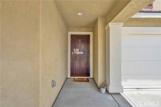 10562 Chevron Court, Adelanto CA: https://media.crmls.org/medias/591c443c-255b-42ee-97e8-51cb349294de.jpg