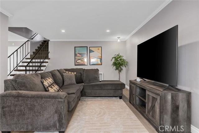 Detail Gallery Image 5 of 23 For 5523 Pioneer Bld, Whittier,  CA 90601 - 2 Beds | 2/1 Baths