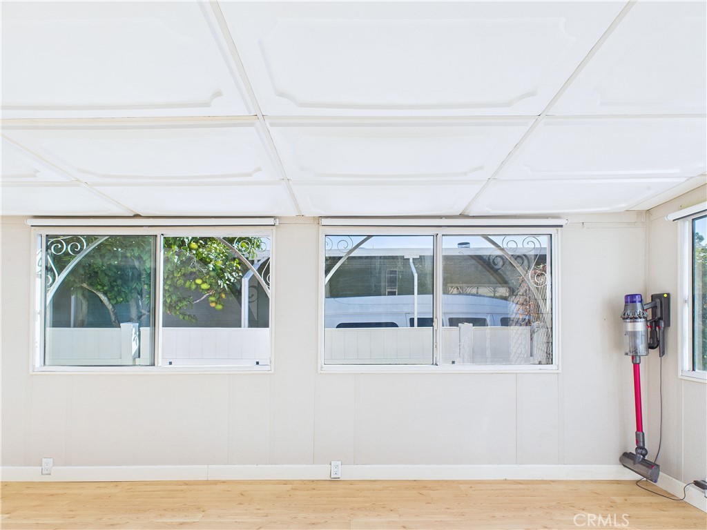 MLS #OC25245628 image #22