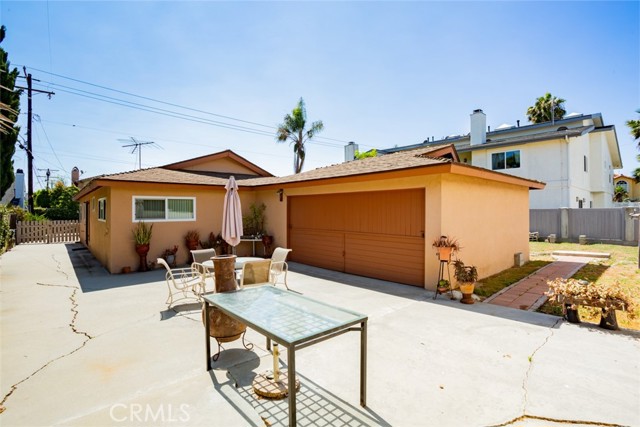 2405 Vail Avenue, Redondo Beach, California 90278, 3 Bedrooms Bedrooms, ,2 BathroomsBathrooms,Residential,Sold,Vail,DW23132215