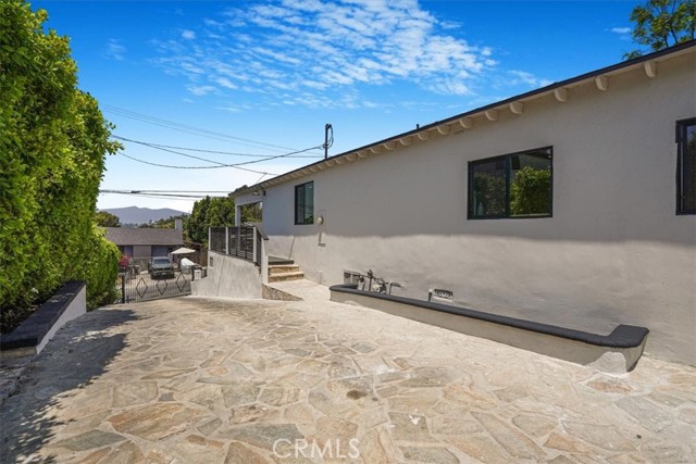 Detail Gallery Image 24 of 35 For 3560 Lavell Dr, Los Angeles,  CA 90065 - 4 Beds | 4 Baths