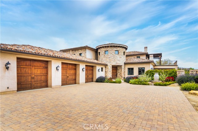 1620 Luse Tank Road, Topanga CA: https://media.crmls.org/medias/591dd9dc-5775-43c9-828c-cfbb40a28800.jpg