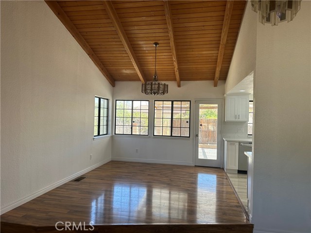 Detail Gallery Image 13 of 36 For 16485 Wintun Rd, Apple Valley,  CA 92307 - 5 Beds | 2/1 Baths