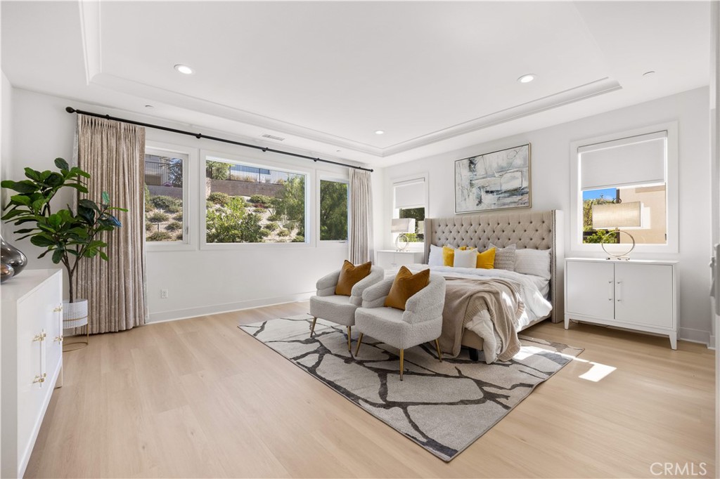 MLS #OC25251209 image #31