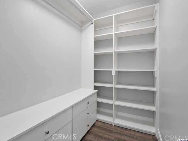 2 Bed Home for Sale in Studio City, California
