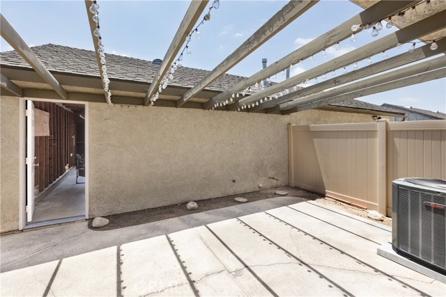 Detail Gallery Image 19 of 26 For 1485 W Cerritos Ave #8,  Anaheim,  CA 92802 - 3 Beds | 2/1 Baths