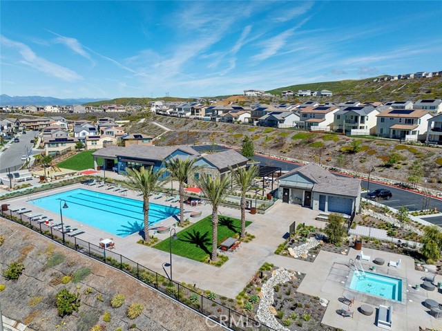18147 Jupiter Lane, Saugus CA: https://media.crmls.org/medias/591ff42a-bac6-435d-9f1d-cc5712f966e2.jpg