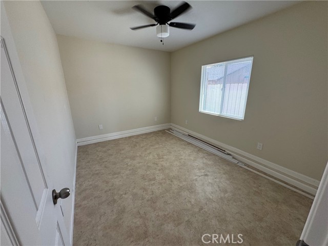 Detail Gallery Image 6 of 8 For 1668 Windsor St, San Bernardino,  CA 92407 - 2 Beds | 2 Baths