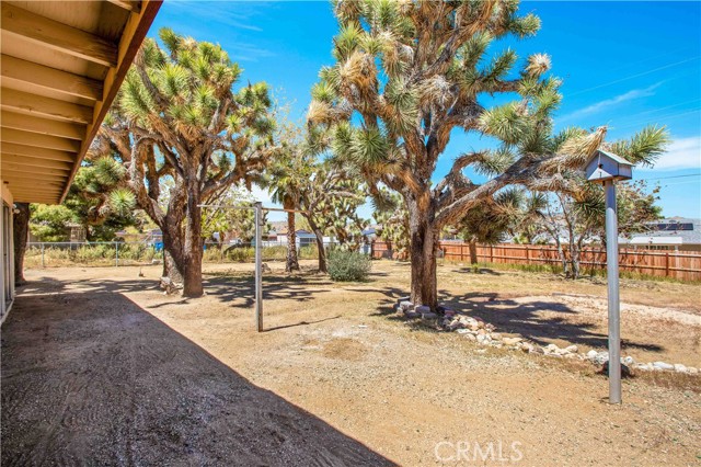 Detail Gallery Image 26 of 53 For 56830 Desert Gold Dr, Yucca Valley,  CA 92284 - 2 Beds | 2 Baths