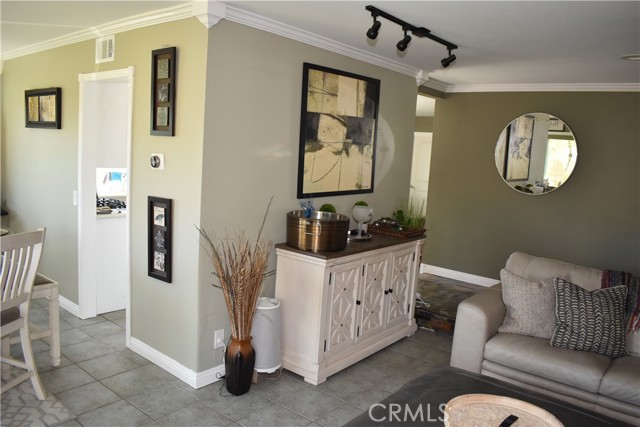 Detail Gallery Image 13 of 38 For 956 E Gladwick St, Carson,  CA 90746 - 4 Beds | 3 Baths