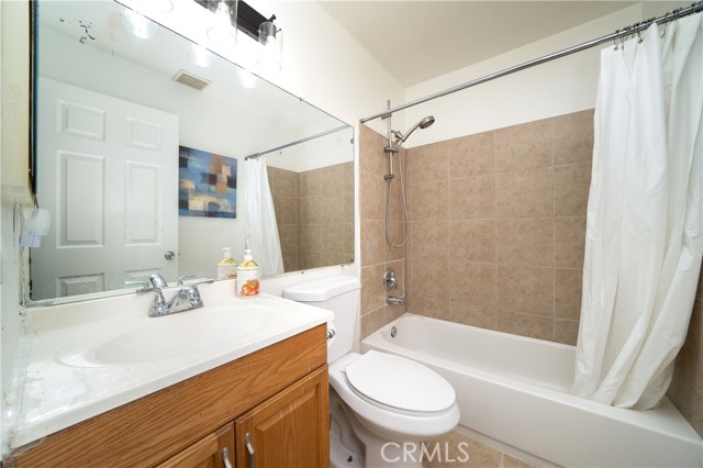 Detail Gallery Image 9 of 21 For 12591 Westminster Ave #114,  Garden Grove,  CA 92843 - 2 Beds | 2 Baths