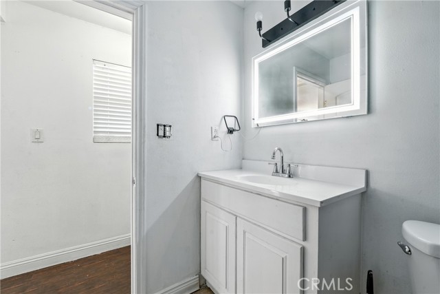 Detail Gallery Image 18 of 22 For 10333 Capistrano Ave, South Gate,  CA 90280 - 2 Beds | 2 Baths