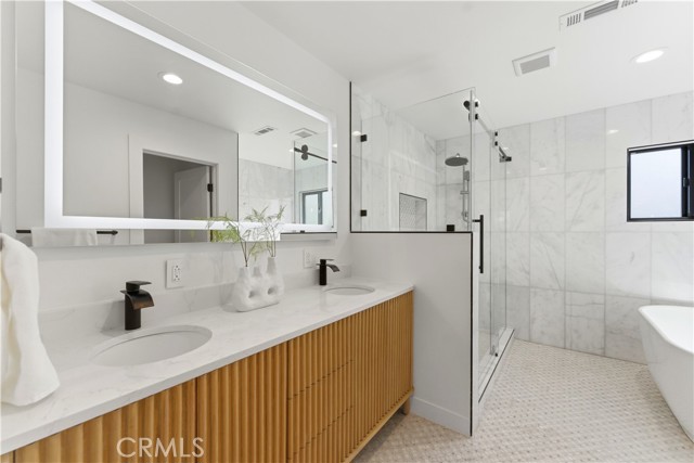 Detail Gallery Image 12 of 14 For 4817 Macafee Rd, Torrance,  CA 90505 - 4 Beds | 4 Baths