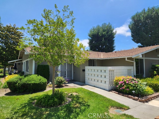 Detail Gallery Image 1 of 26 For 406 Avenida Castilla a,  Laguna Woods,  CA 92637 - 2 Beds | 1 Baths