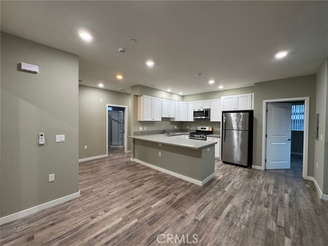 Detail Gallery Image 2 of 29 For 621 N Normandie Ave, Los Angeles,  CA 90004 - 5 Beds | 5 Baths