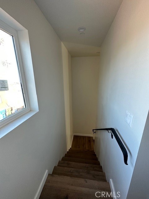Detail Gallery Image 17 of 30 For 5507 S Manhattan Place, Los Angeles,  CA 90062 - 12 Beds | 8 Baths