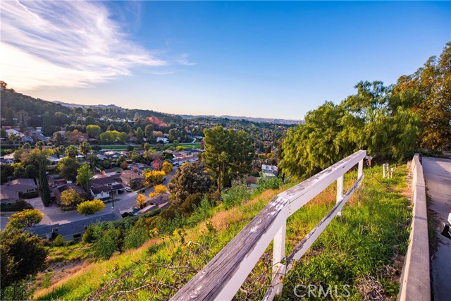 Detail Gallery Image 19 of 20 For 35 Torreon Dr, Woodland Hills,  CA 91364 - – Beds | – Baths