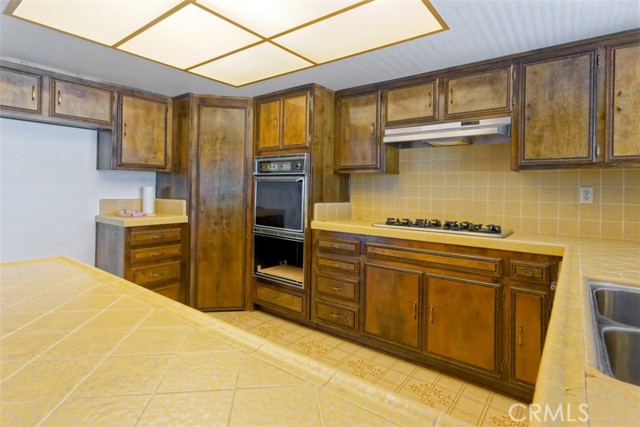 Detail Gallery Image 8 of 45 For 15490 Mondamon, Apple Valley,  CA 92307 - 4 Beds | 2 Baths