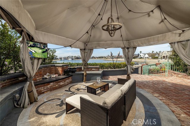 Detail Gallery Image 31 of 36 For 16961 Coral Cay Ln, Huntington Beach,  CA 92649 - 6 Beds | 6 Baths
