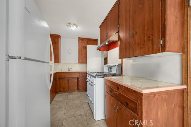 2100 W Valencia Drive, Fullerton CA: https://media.crmls.org/medias/5924f468-3bcb-48e0-a4fe-dfde994adf93.jpg