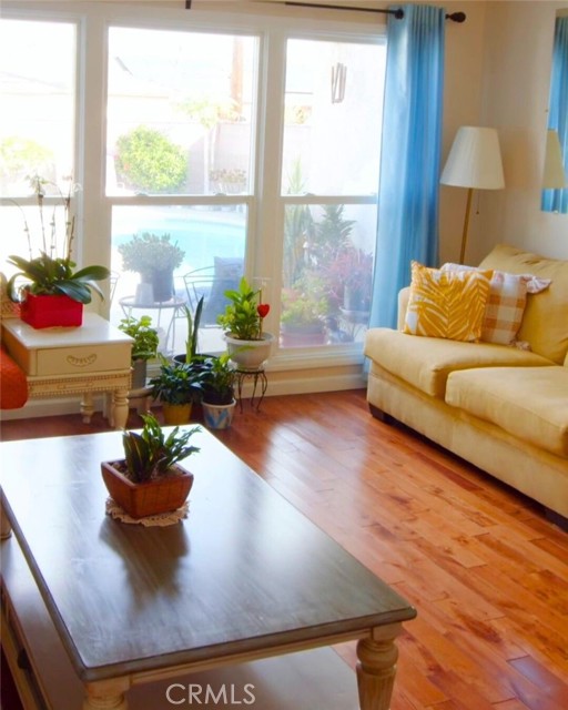 Detail Gallery Image 4 of 29 For 2803 Frankel, Lakewood,  CA 90712 - 4 Beds | 2 Baths