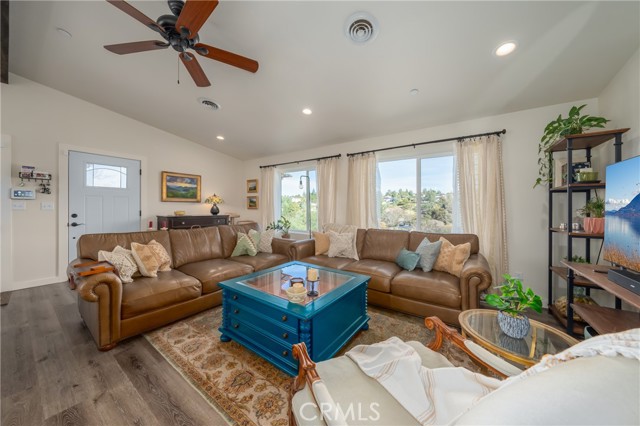 Detail Gallery Image 13 of 46 For 9911 Monte Cristo Dr, Kelseyville,  CA 95451 - 3 Beds | 2 Baths