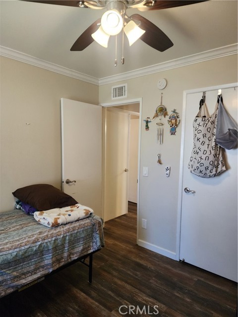 5455 E Candlewood Circle, Anaheim CA: https://media.crmls.org/medias/59261462-d7ae-467b-a482-500a24c61aef.jpg