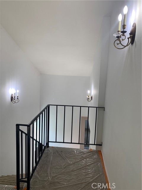 5246 Calderon Road, Woodland Hills CA: https://media.crmls.org/medias/5926a4d1-52c6-4bcb-b793-4fb96e247ea5.jpg