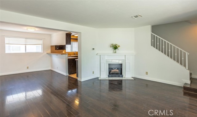 18550 Hatteras Street, Tarzana CA: https://media.crmls.org/medias/59270514-60d4-49df-8fba-81bb0f2c131c.jpg