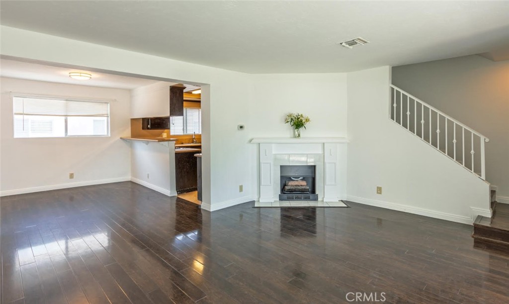 18550 Hatteras Street #7