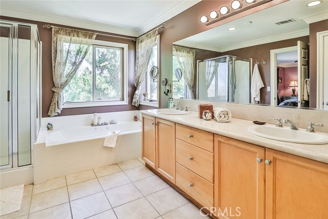 Detail Gallery Image 43 of 61 For 13910 Mountain View Pl, Sylmar,  CA 91342 - 5 Beds | 3 Baths