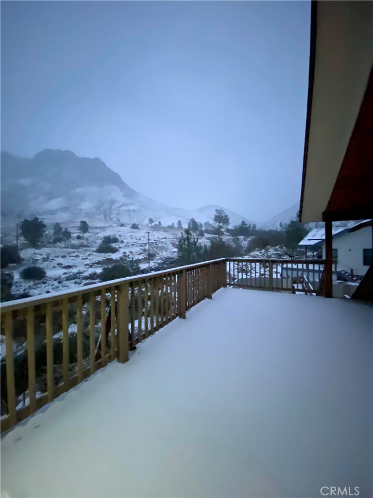 https://media.crmls.org/medias/59278d04-eb30-4aea-b696-2acf4ba77166.jpg?preset=X-Large