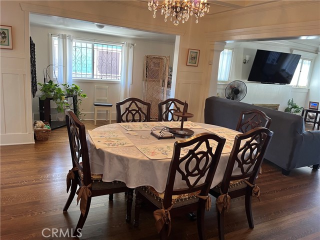 138 N Dillon Street, Los Angeles CA: https://media.crmls.org/medias/59288d50-4fe8-412f-b361-efb21b965f2a.jpg