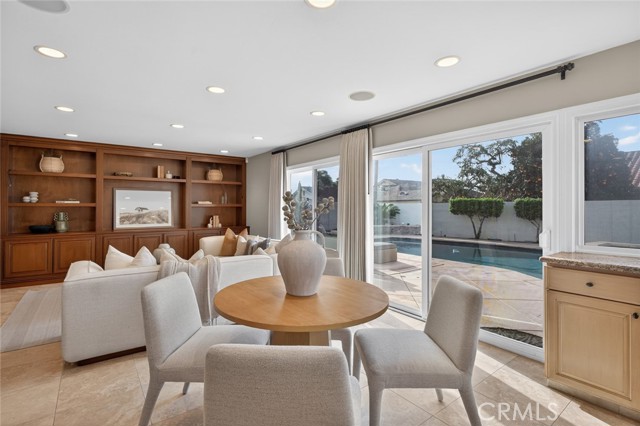 Detail Gallery Image 23 of 53 For 969 Azalea Dr, Costa Mesa,  CA 92626 - 5 Beds | 3 Baths