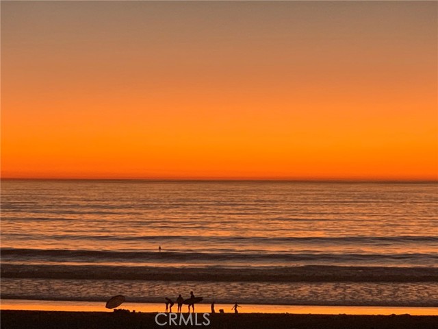 405 15th Street, Manhattan Beach CA: https://media.crmls.org/medias/592a00c8-5652-4d24-8fe8-901775dc7cad.jpg