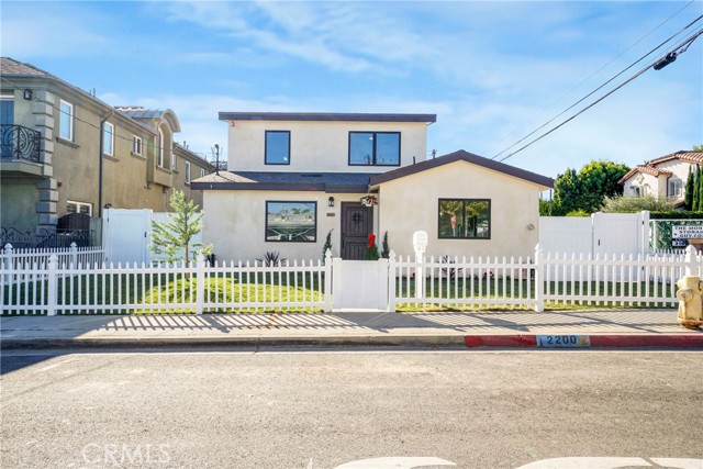 Detail Gallery Image 16 of 29 For 2200 Plant Ave, Redondo Beach,  CA 90278 - 3 Beds | 2 Baths