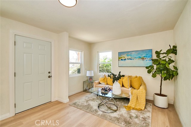 Detail Gallery Image 9 of 16 For 2028 N Marianna Ave, Los Angeles,  CA 90032 - 1 Beds | 1 Baths