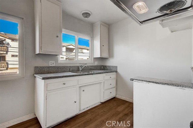 Detail Gallery Image 66 of 75 For 2122 E 10th St, Long Beach,  CA 90804 - – Beds | – Baths